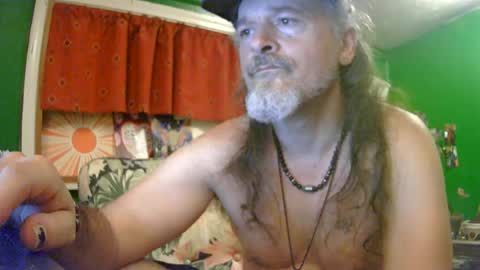 Snapshot of hippiedad333 chatting on 06.28.26 hippiedad333 online show from 06.28.26