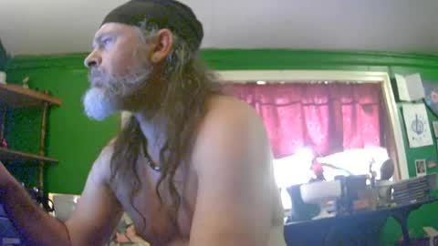 Snapshot of hippiedad333 chatting on 07.27.26 hippiedad333 online show from 07.27.26