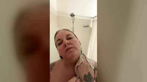 hippysnewhere online show from 04.26.26