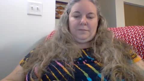 Snapshot of hippysnewhere chatting on 06.10.26 hippysnewhere online show from 06.10.26