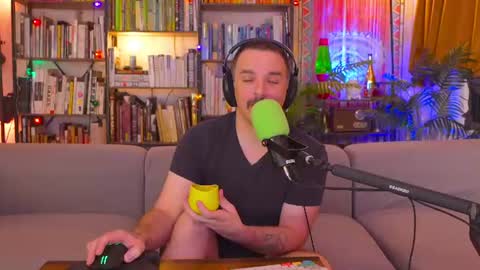 HipsterTrash Clark one half of Task Manager online show from 06.25.26