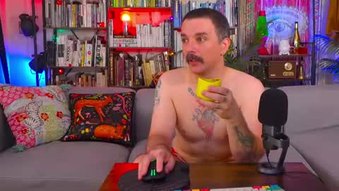 HipsterTrash Clark one half of Task Manager online show from 07.15.26