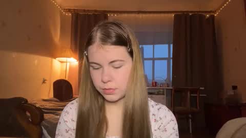 I am Amy ntmu Lets hit 10 Thumbs Up together online show from 12.21.25