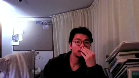 Snapshot of hirvirdish chatting on 02.25.26 Taick online show from 02.25.26