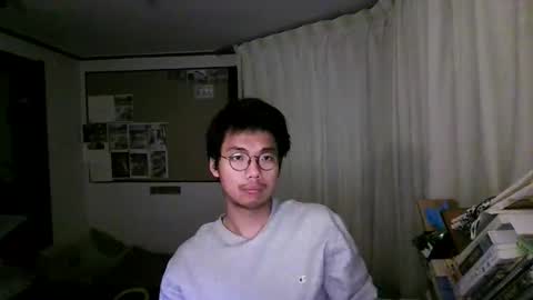 Snapshot of hirvirdish chatting on 04.12.26 Taick online show from 04.12.26