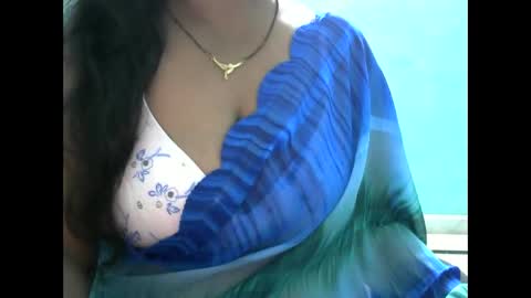 Snapshot of hisslust chatting on 10.15.25 hisslust online show from 10.15.25