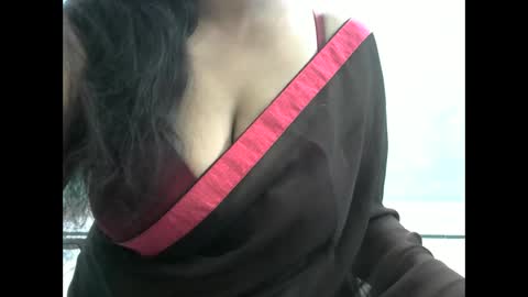 Snapshot of hisslust chatting on 11.28.25 hisslust online show from 11.28.25