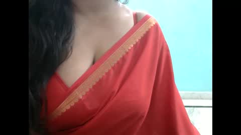 Snapshot of hisslust chatting on 02.14.26 hisslust online show from 02.14.26