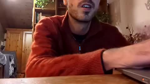 Snapshot of hitmenoww chatting on 11.24.25 hitmenoww online show from 11.24.25