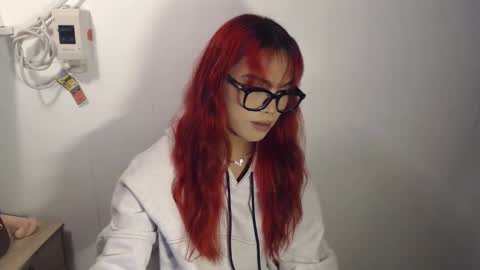 Snapshot of hoelyaurora chatting on 03.11.26 Aurora3 online show from 03.11.26