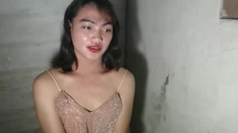 Snapshot of hoelyixia chatting on 12.02.25 Ixia3 online show from 12.02.25