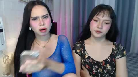 hoelymolly online show from 04.30.26