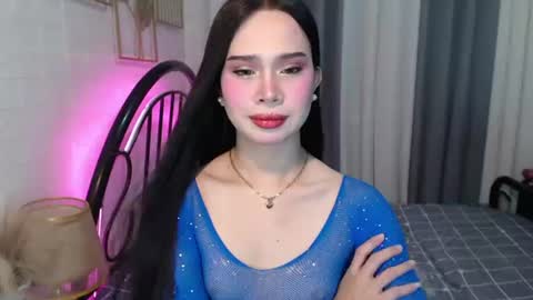 hoelymolly online show from 06.11.26