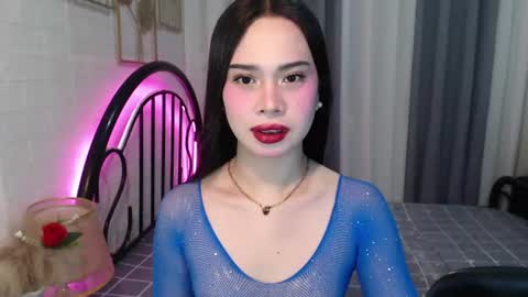 hoelymolly online show from 06.21.26