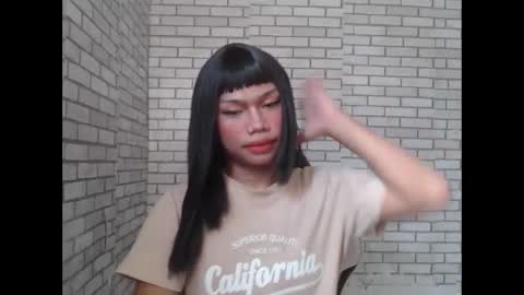 Snapshot of hoelyrafaela chatting on 05.25.26 Rafaela3 online show from 05.25.26