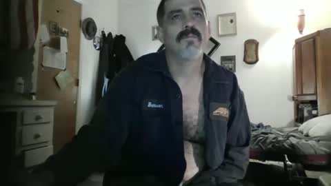 Snapshot of hoglegg99384194 chatting on 05.27.26 hoglegg99384194 online show from 05.27.26