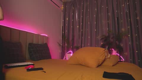 Snapshot of hojul chatting on 03.24.26 julia online show from 03.24.26