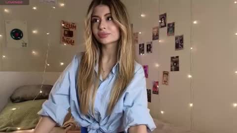 Moni Monica online show from 09.18.25