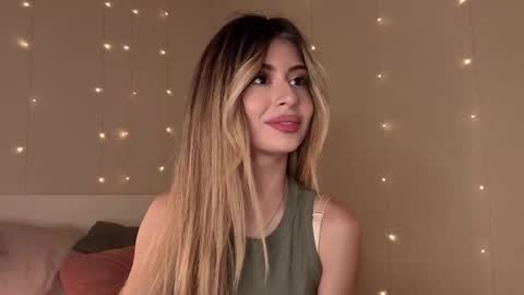 Moni Monica online show from 09.30.25