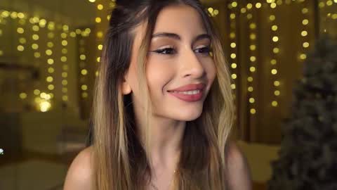 Moni Monica online show from 12.16.25