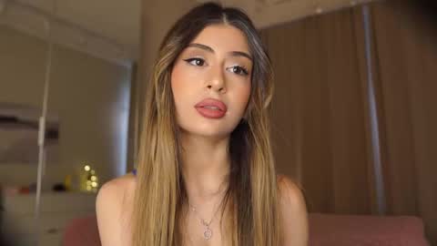 Snapshot of holayoula chatting on 02.15.26 Moni Monica online show from 02.15.26