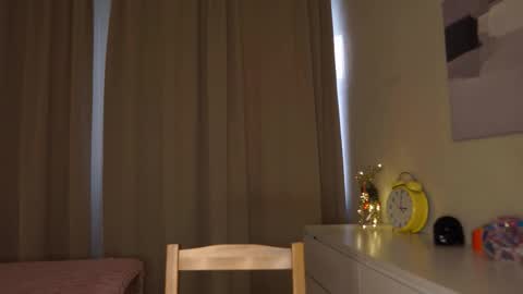 Snapshot of holayoula chatting on 02.24.26 Moni Monica online show from 02.24.26