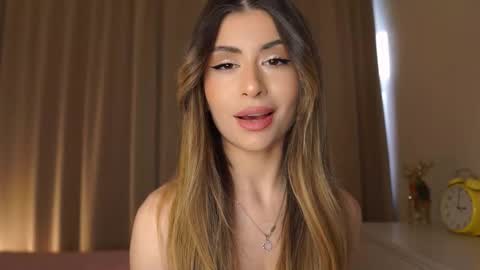 Snapshot of holayoula chatting on 02.25.26 Moni Monica online show from 02.25.26