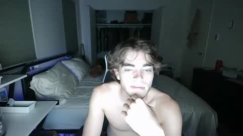 Snapshot of holdmybock chatting on 09.27.25 holdmybock online show from 09.27.25