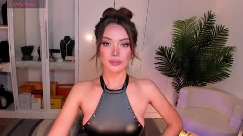 Ms. Laura online show from 12.02.24