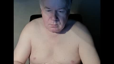 Snapshot of holgerhb53 chatting on 11.13.25 Holger online show from 11.13.25