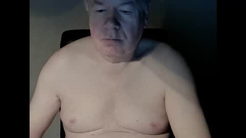 Snapshot of holgerhb53 chatting on 11.14.25 Holger online show from 11.14.25