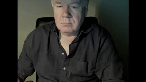 Snapshot of holgerhb53 chatting on 11.19.25 Holger online show from 11.19.25