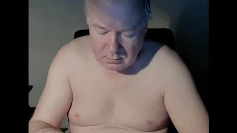 Snapshot of holgerhb53 chatting on 11.20.25 Holger online show from 11.20.25