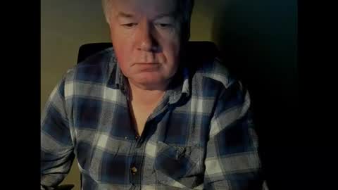 Snapshot of holgerhb53 chatting on 11.28.25 Holger online show from 11.28.25