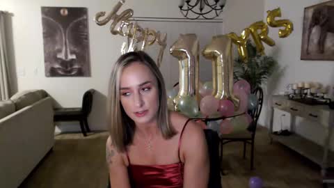 Holi Hurricane online show from 02.18.25