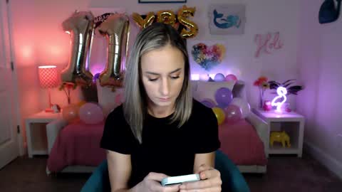 Holi Hurricane online show from 02.22.25