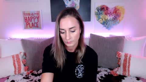 Holi Hurricane online show from 11.25.25