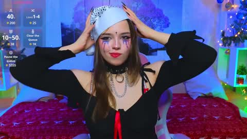 Snapshot of hollisbelch chatting on 12.25.24 Lux online show from 12.25.24