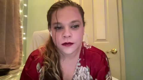 Snapshot of holly23hopefull chatting on 12.14.24 Hollys Drive threw Side Of CB. online show from 12.14.24