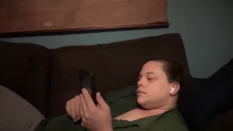 Hollys Drive threw Side Of CB. online show from 10.31.25