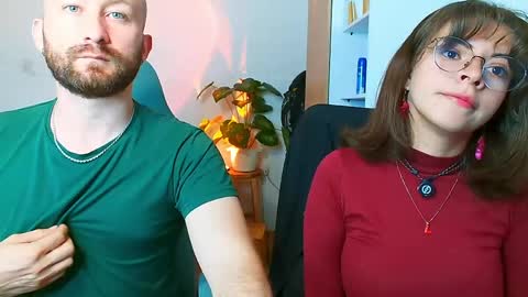 Holly and Honey online show from 05.08.26