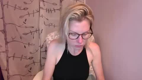 holly_bourbon online show from 06.06.26