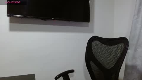 Holly online show from 05.10.26