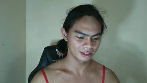 Snapshot of holly_sugar20 chatting on 02.01.26 Mika Duhay Velat online show from 02.01.26