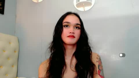 Snapshot of holly_sunshine69 chatting on 12.26.24 Apple online show from 12.26.24