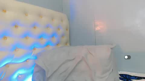 Snapshot of holly_sunshine69 chatting on 02.18.25 Apple online show from 02.18.25