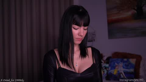 Holly Linder online show from 01.12.25