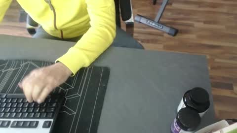 Snapshot of hollymollysucker chatting on 02.28.25 hollymollysucker online show from 02.28.25