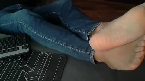 hollymollysucker online show from 12.18.25