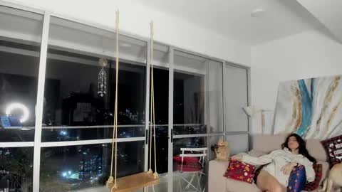 hollyshit_ online show from 12.11.24